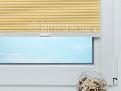 Капри жёлтый