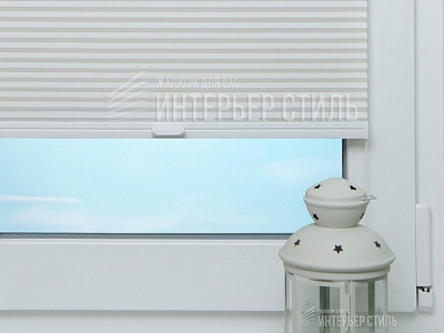 Капри белый